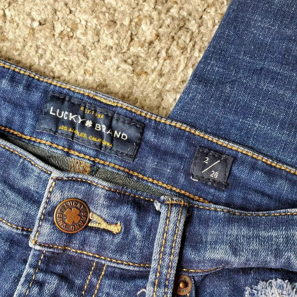 Lucky Brand Distressed 2/26 Bridgette Skinny Jean NWOT - Picture 4 of 15